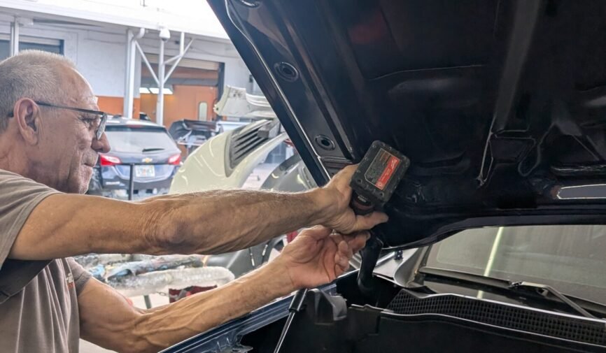 Revisión de autos.jpg Revisión de autos